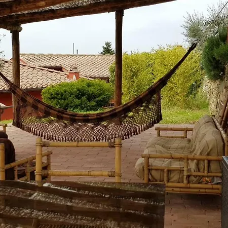 Bed & Breakfast La Maison Rouge *